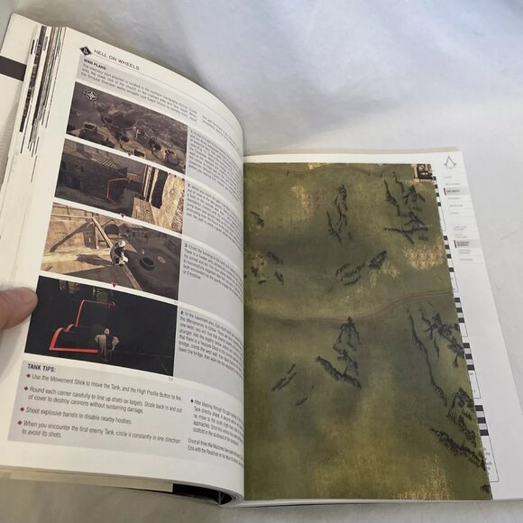 Assassin's Creed Brotherhood The Complete Official Guide by Piggyback (Pape - Picture 4 of 8
